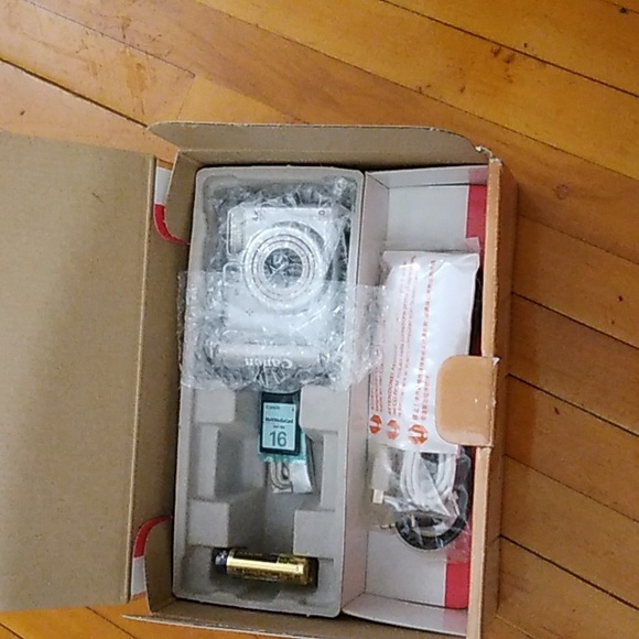 Canon Power shot 4530 NEW Electronics - Picture 4 of 4